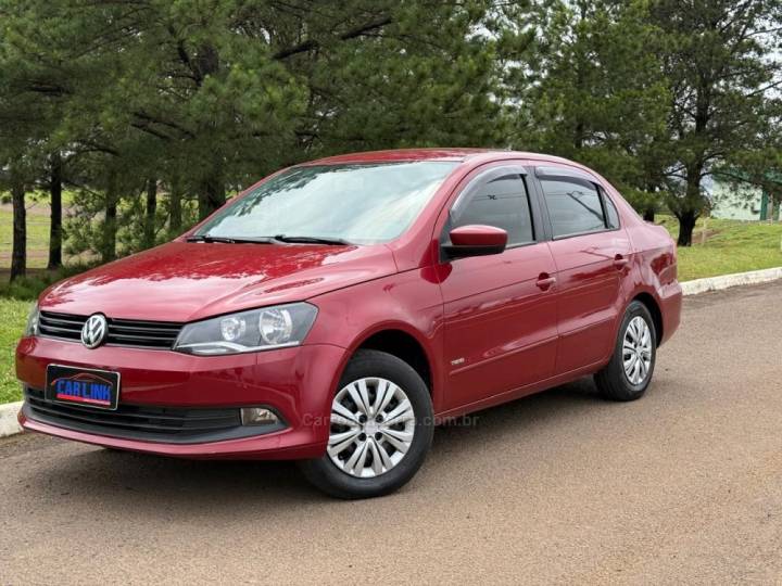 VOLKSWAGEN - VOYAGE - 2012/2013 - Vermelha - R$ 34.900,00