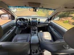 TOYOTA - HILUX - 2006/2007 - Preta - R$ 99.900,00