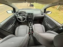 VOLKSWAGEN - CROSSFOX - 2011/2012 - Branca - R$ 44.900,00