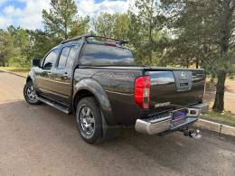 NISSAN - FRONTIER - 2015/2015 - Preta - R$ 104.900,00