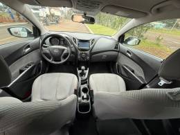 HYUNDAI - HB20S - 2014/2015 - Branca - R$ 56.900,00