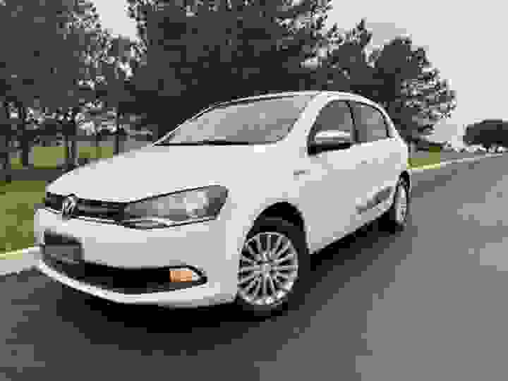 VOLKSWAGEN - GOL - 2015/2016 - Branca - R$ 51.900,00