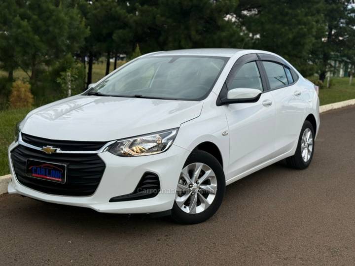CHEVROLET - ONIX - 2023/2023 - Branca - R$ 75.900,00