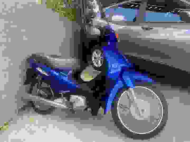 HONDA - BIZ 100 - 2002/2003 - Azul - R$ 6.900,00