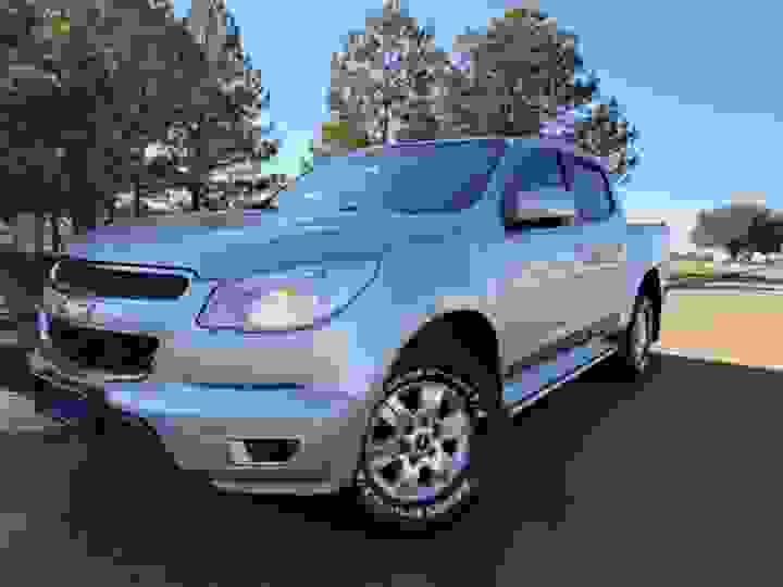 CHEVROLET - S10 - 2012/2013 - Prata - R$ 110.000,00