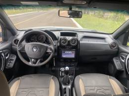 RENAULT - DUSTER - 2015/2016 - Branca - R$ 62.900,00