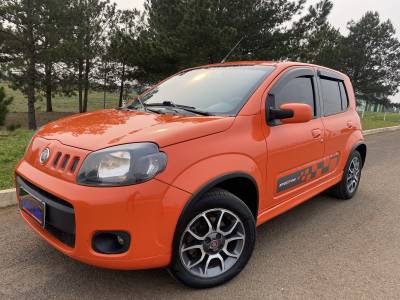 FIAT - UNO - 2012/2013 - Laranja - R$ 39.900,00