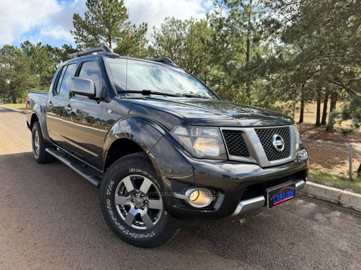 NISSAN - FRONTIER - 2015/2015 - Preta - R$ 104.900,00