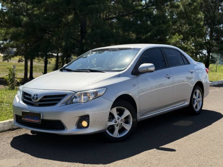 TOYOTA - COROLLA - 2011/2012 - Prata - R$ 69.900,00