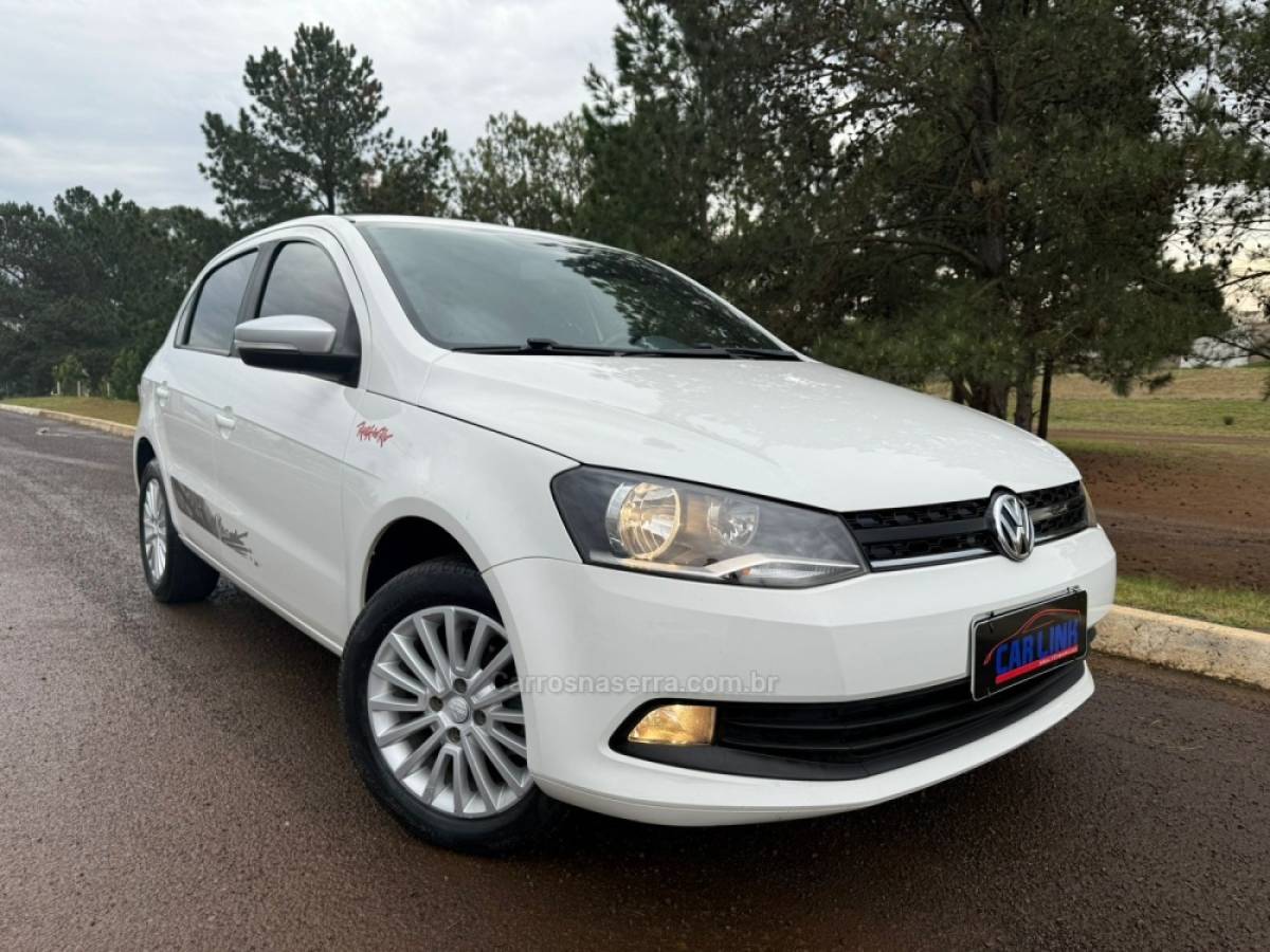 VOLKSWAGEN - GOL - 2015/2016 - Branca - R$ 41.900,00
