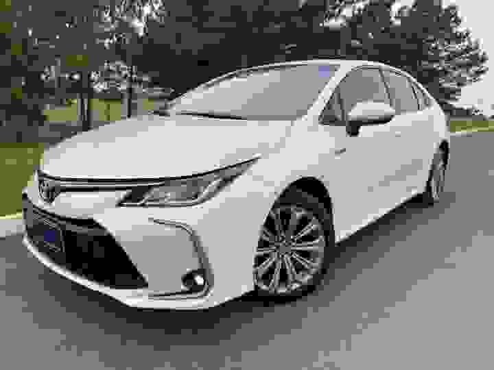 TOYOTA - COROLLA - 2020/2021 - Branca - Sob Consulta