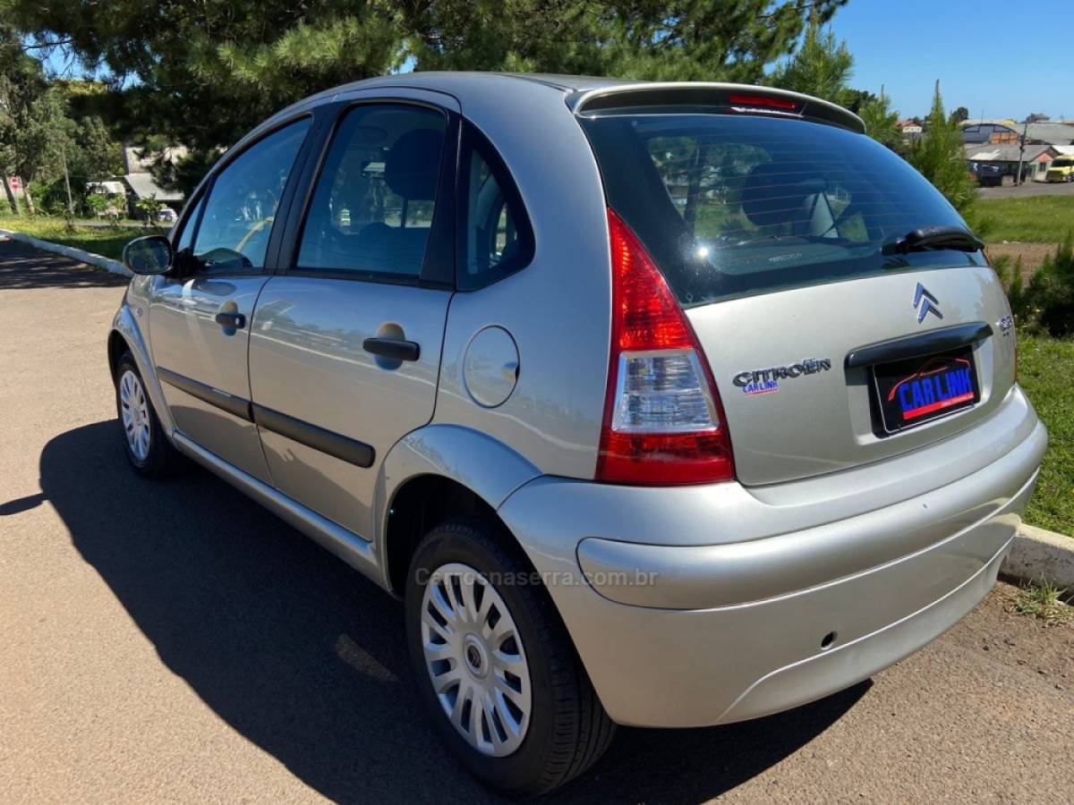 CITROËN - C3 - 2010/2011 - Prata - R$ 25.900,00
