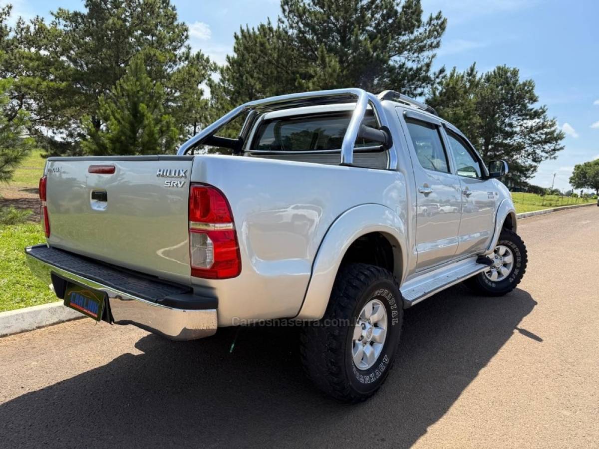 TOYOTA - HILUX - 2006/2007 - Preta - R$ 99.900,00