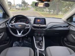 CHEVROLET - ONIX - 2022/2023 - Branca - R$ 78.900,00