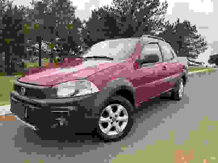FIAT - STRADA - 2015/2016 - Vermelha - R$ 66.900,00