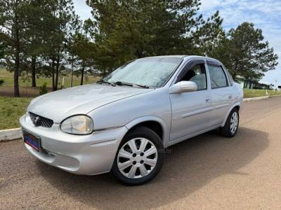 CHEVROLET - CORSA - 2003/2004 - Prata - R$ 18.900,00