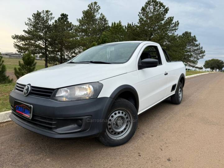 VOLKSWAGEN - SAVEIRO - 2013/2014 - Branca - R$ 43.900,00