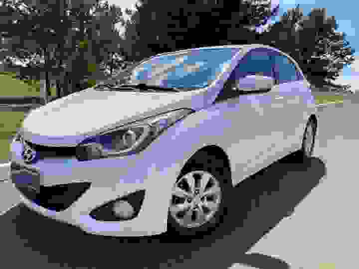 HYUNDAI - HB20 - 2015/2015 - Branca - R$ 47.900,00