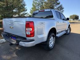 CHEVROLET - S10 - 2012/2013 - Prata - R$ 110.000,00