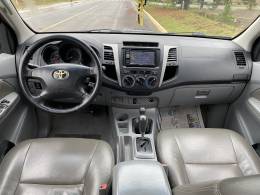 TOYOTA - HILUX - 2008/2008 - Preta - R$ 112.000,00