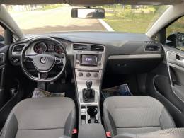 VOLKSWAGEN - GOLF - 2013/2014 - Preta - R$ 74.900,00