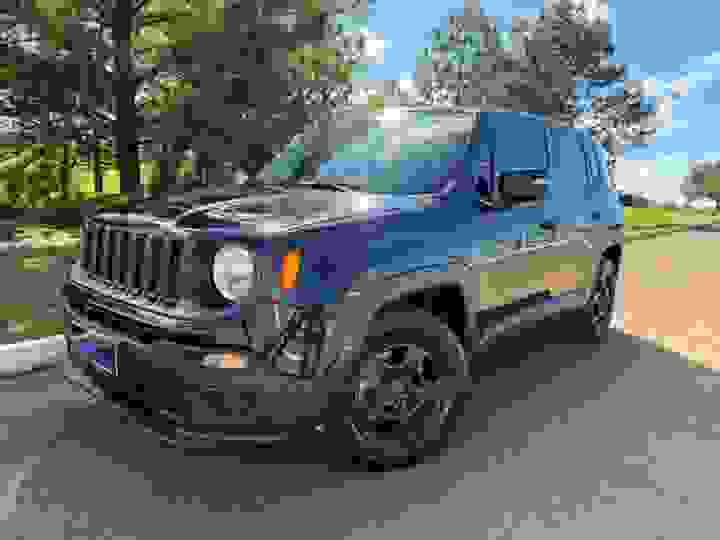 JEEP - RENEGADE - 2018/2018 - Preta - R$ 75.900,00