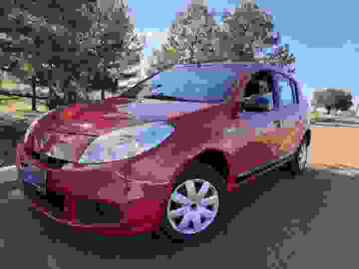 RENAULT - SANDERO - 2012/2012 - Vermelha - R$ 24.900,00