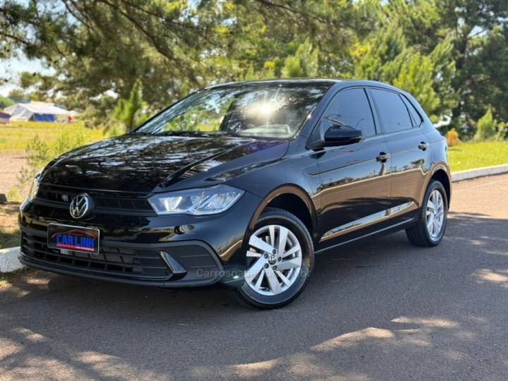 VOLKSWAGEN - POLO - 2023/2024 - Preta - R$ 82.900,00
