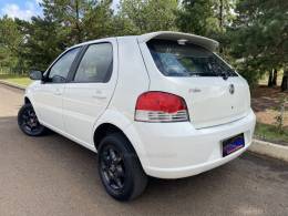 FIAT - PALIO - 2010/2011 - Branca - R$ 31.900,00