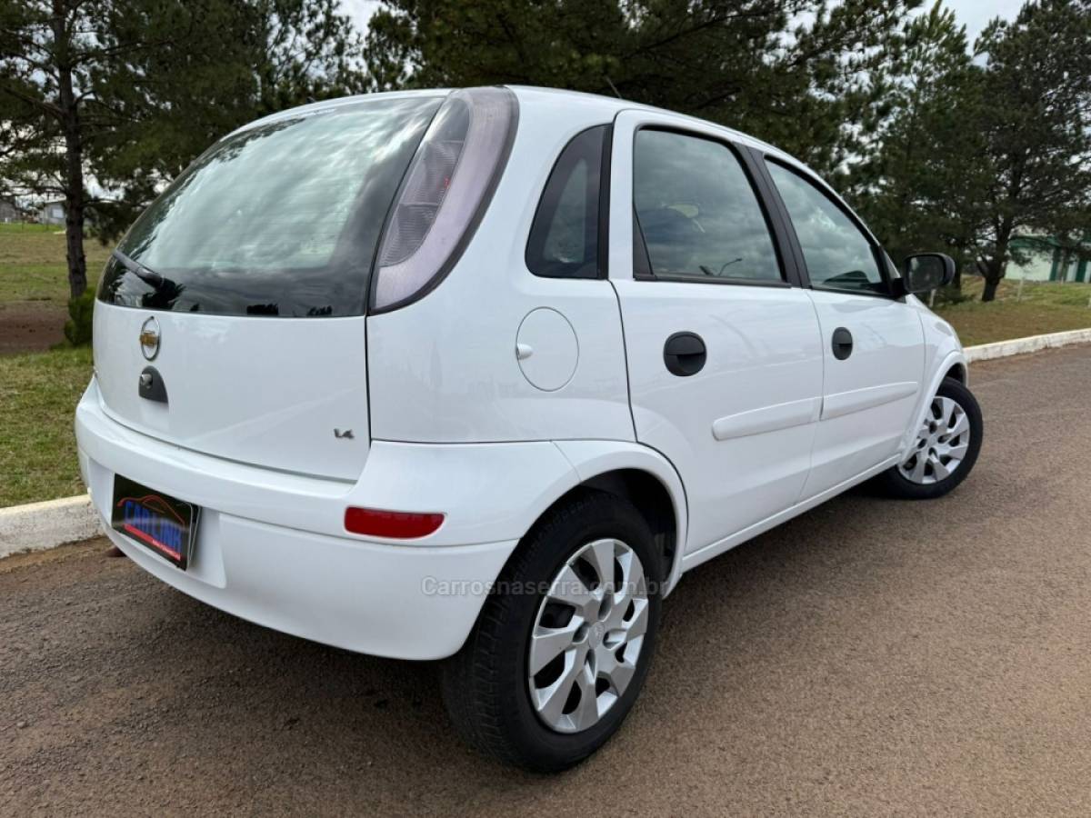 CHEVROLET - CORSA - 2011/2012 - Branca - R$ 34.900,00