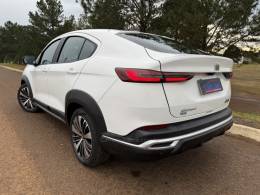 FIAT - FASTBACK - 2023/2024 - Branca - R$ 119.900,00
