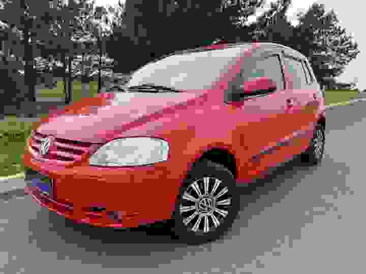 VOLKSWAGEN - FOX - 2004/2004 - Vermelha - R$ 25.900,00