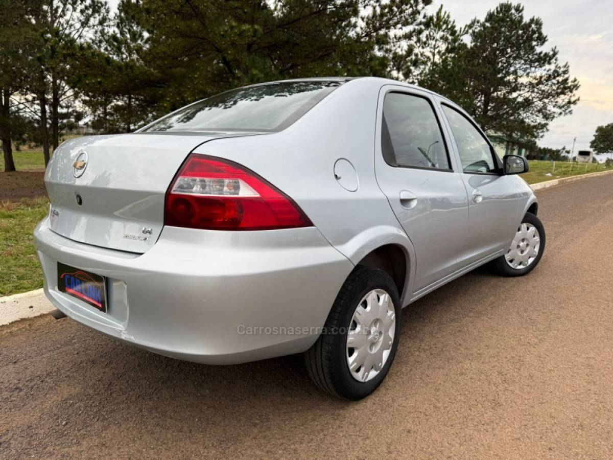 CHEVROLET - PRISMA - 2007/2008 - Prata - R$ 26.900,00