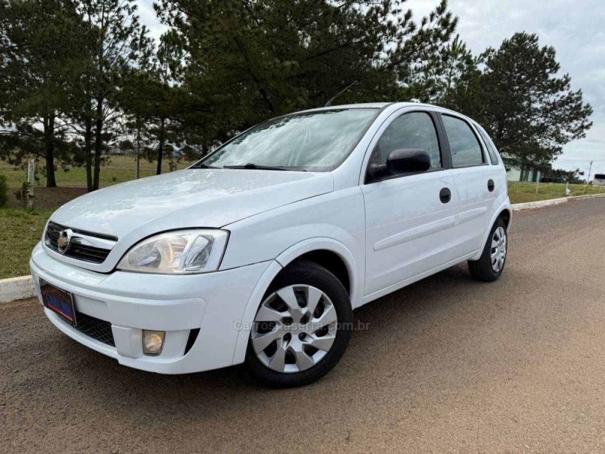 CHEVROLET - CORSA - 2011/2012 - Branca - R$ 34.900,00