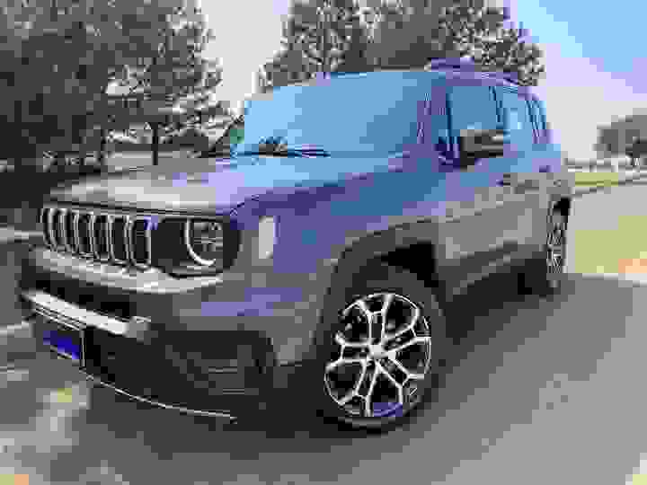 JEEP - RENEGADE - 2022/2023 - Cinza - R$ 119.900,00