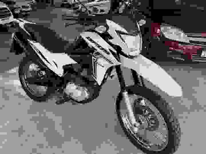 HONDA - NXR 160 - 2021/2022 - Branca - R$ 21.900,00