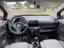 VOLKSWAGEN - FOX - 2004/2004 - Vermelha - R$ 25.900,00