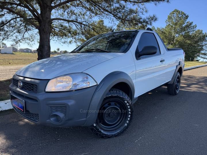 FIAT - STRADA - 2018/2019 - Branca - R$ 57.900,00