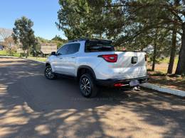 FIAT - TORO - 2016/2017 - Prata - R$ 86.900,00