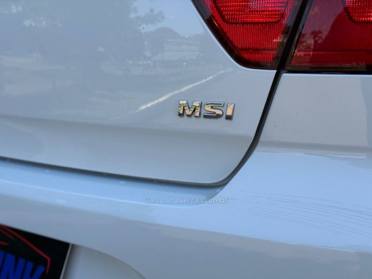 VOLKSWAGEN - VOYAGE - 2015/2016 - Branca - R$ 46.900,00