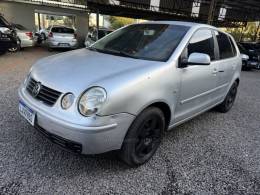 VOLKSWAGEN - POLO - 2002/2003 - Prata - R$ 12.900,00