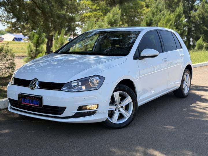 VOLKSWAGEN - GOLF - 2014/2014 - Branca - R$ 79.900,00